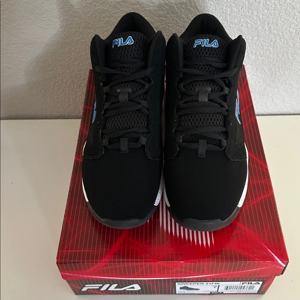 Fila Kid's Sweeper 21FW Black White Blue Sneakers Size 7 Youth New in‎ Box!